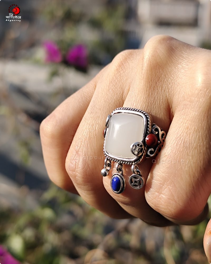 Style with silver rings white jade - Image 3