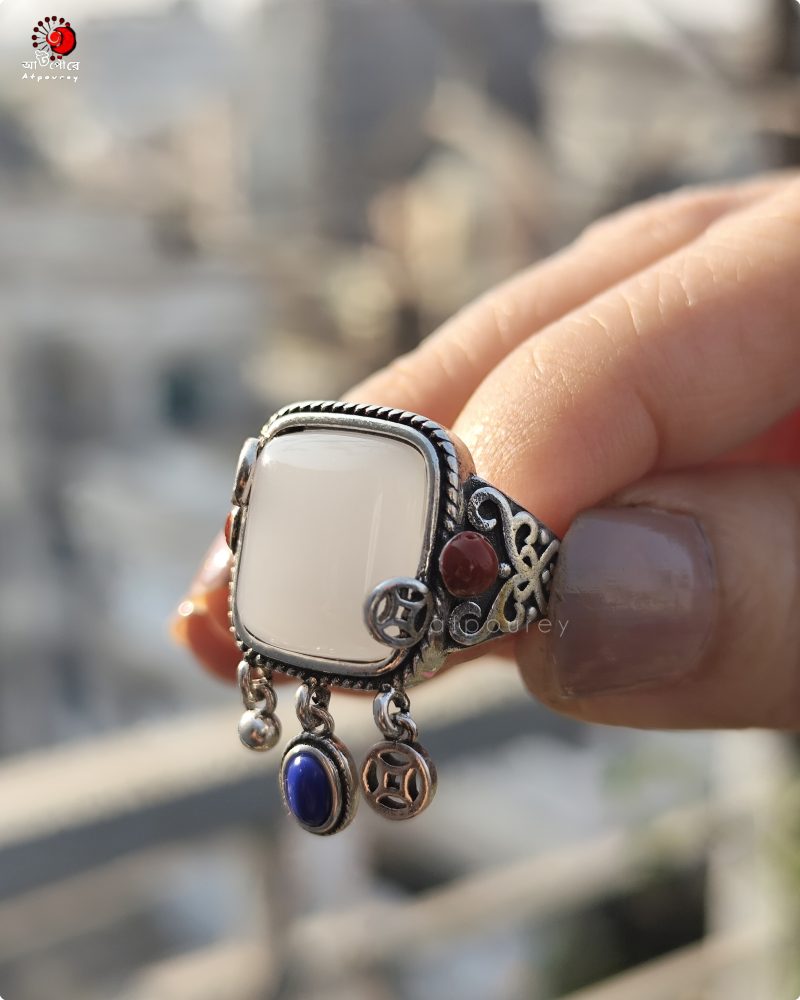 Style with silver rings white jade - Image 4