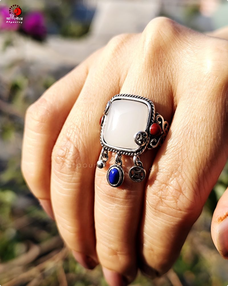 Style with silver rings white jade - Image 5